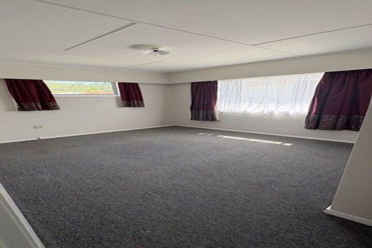 Photo of property in 257 Wellington Road, Wainuiomata, Lower Hutt, 5014