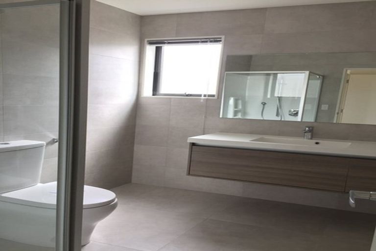 Photo of property in 92 Matairangi Avenue, Totara Heights, Auckland, 2105