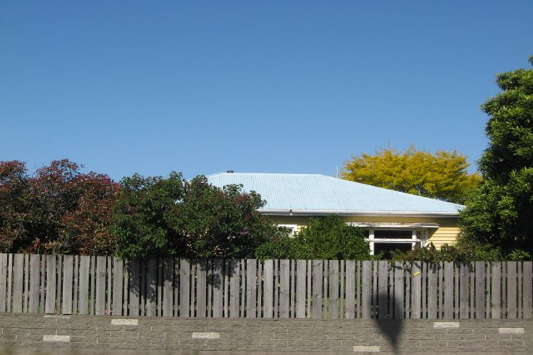 Photo of property in 276 Main North Road, Redwood, Christchurch, 8051