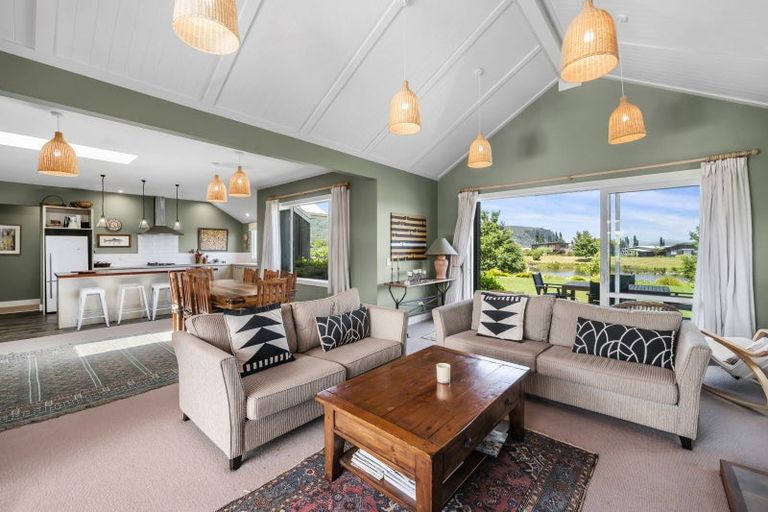 Photo of property in 9 Pukeko Way, Kinloch, Taupo, 3377