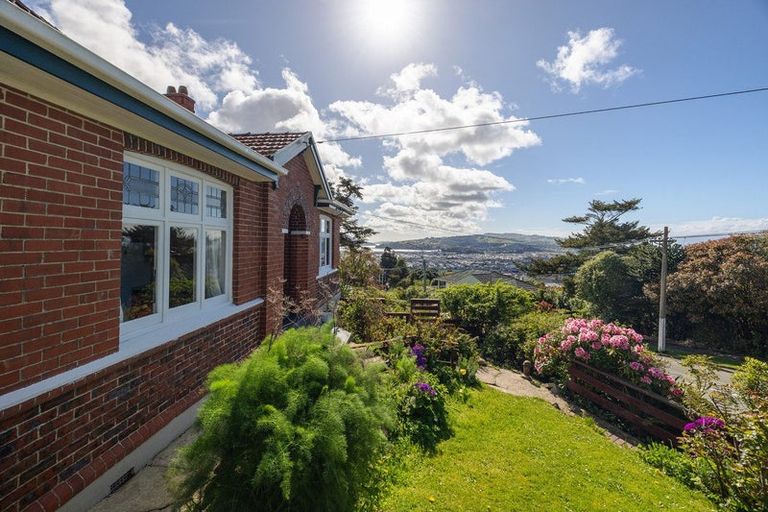 Photo of property in 56 Middleton Road, Kew, Dunedin, 9012