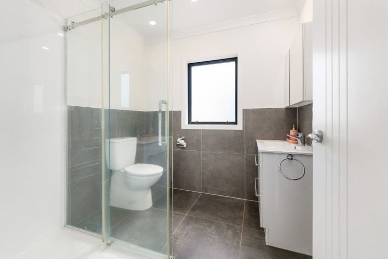 Photo of property in 1 Vaucluse Heights, Fitzherbert, Palmerston North, 4410