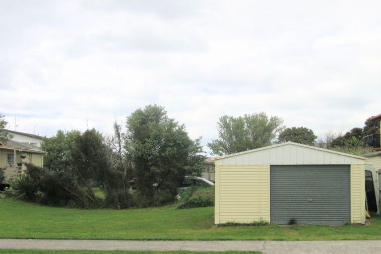 Photo of property in 6 Mccallum Place, Papamoa Beach, Papamoa, 3118