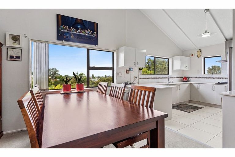 Photo of property in 1/33 Sapphire Place, Bayview, Auckland, 0629