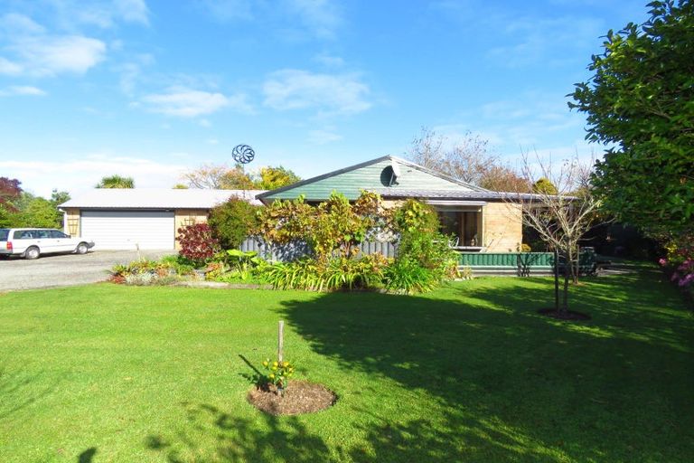 Photo of property in 19 Kew Road, Westport, 7825