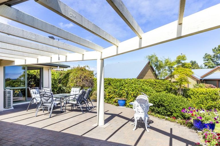 Photo of property in 11 Fairview Terrace, Waipahihi, Taupo, 3330