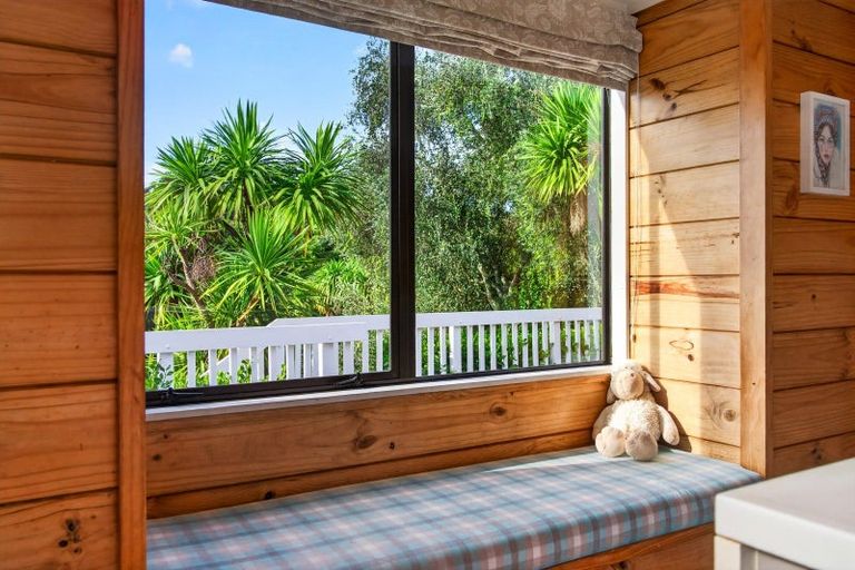 Photo of property in 178 Valley Road, Waimauku, 0881