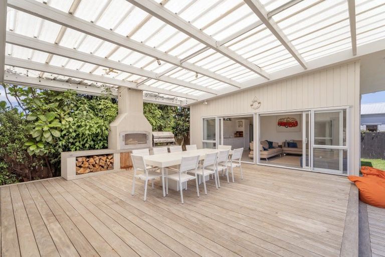 Photo of property in 134 Harbour Drive, Matarangi, Whitianga, 3592