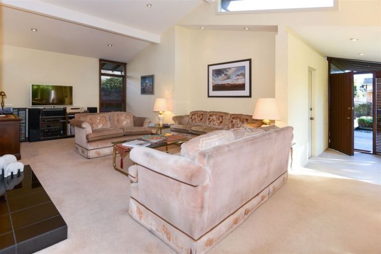 Photo of property in 33 Lynfield Avenue, Ilam, Christchurch, 8041