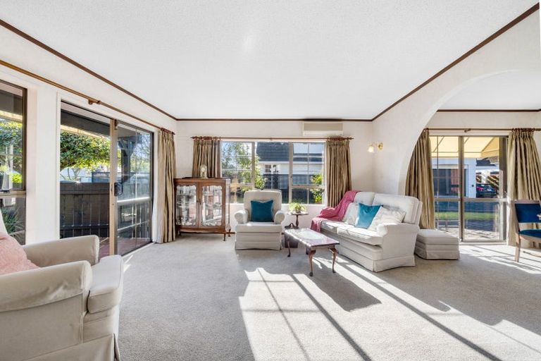 Photo of property in 3a Shelly Beach Parade, Cockle Bay, Auckland, 2014