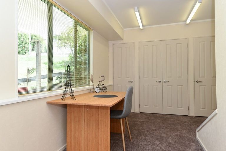 Photo of property in 2 Minchin Crescent, St Andrews, Hamilton, 3200