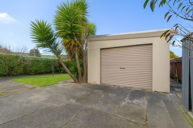 Photo of property in 17 Mountbatten Grove, Clouston Park, Upper Hutt, 5018