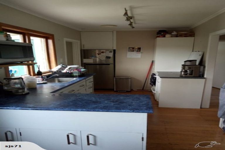 Photo of property in 1/12 Kauri Road, Birkenhead, Auckland, 0626