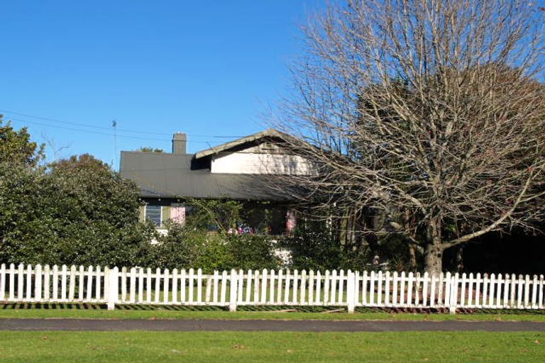 Photo of property in 3 Rosella Road, Mangere East, Auckland, 2024