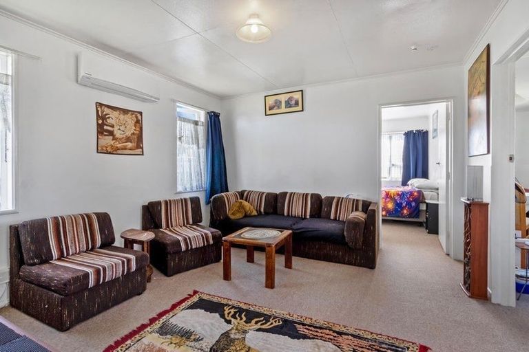 Photo of property in 63 Thatcher Street, Castlecliff, Whanganui, 4501