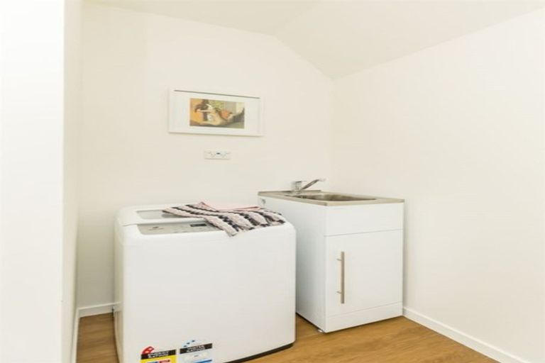 Photo of property in Pirie Street Townhouses, 8/35 Pirie Street, Mount Victoria, Wellington, 6011