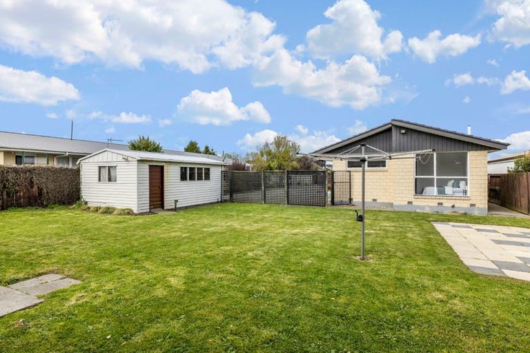 Photo of property in 3 Eglinton Street, Avondale, Christchurch, 8061