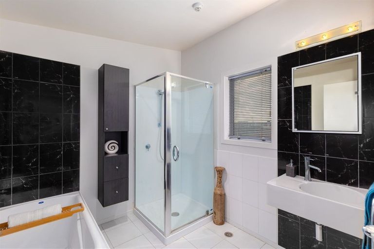 Photo of property in 3/8 Hutcheson Street, Sydenham, Christchurch, 8023