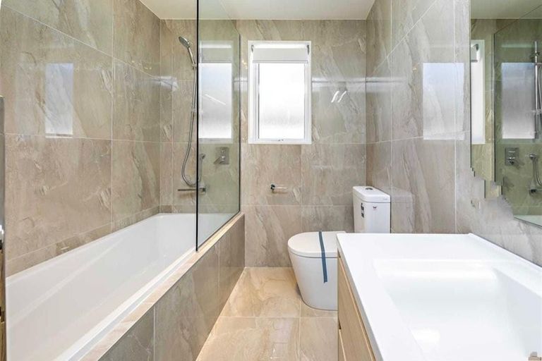 Photo of property in 26 Warbler Crescent, Papakura, 2110