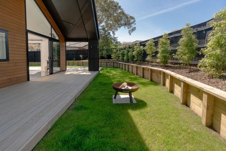 Photo of property in 51a Elizabeth Street, Waikanae, 5036