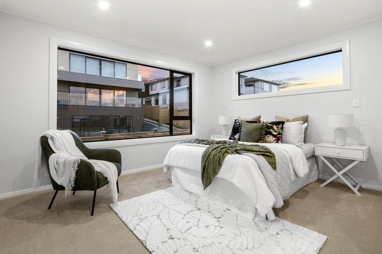 Photo of property in 12 Makumaku Place, Long Bay, Auckland, 0630