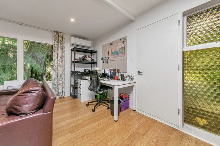Photo of property in 186c Woodlands Park Road, Titirangi, Auckland, 0604