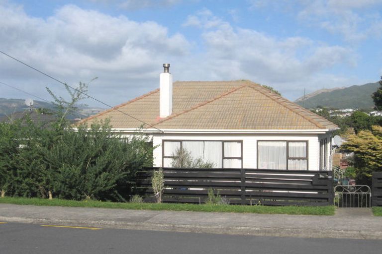 Photo of property in 1 Bay Drive, Titahi Bay, Porirua, 5022