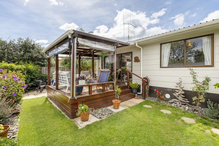Photo of property in 6 Pokapu Place, Bethlehem, Tauranga, 3110