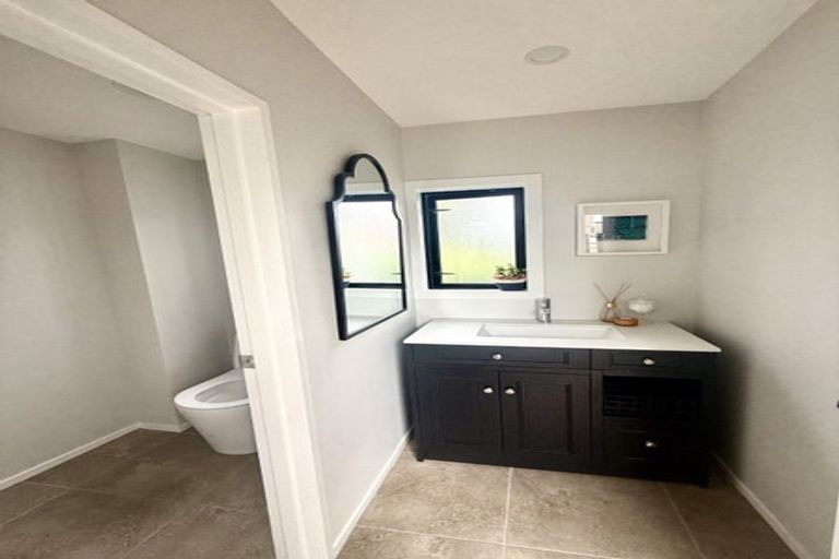 Photo of property in 5/140 Office Road, Merivale, Christchurch, 8014