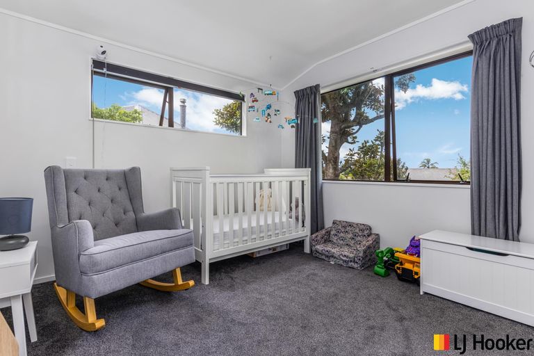 Photo of property in 2/187 Carnoustie Drive, Wattle Downs, Auckland, 2103