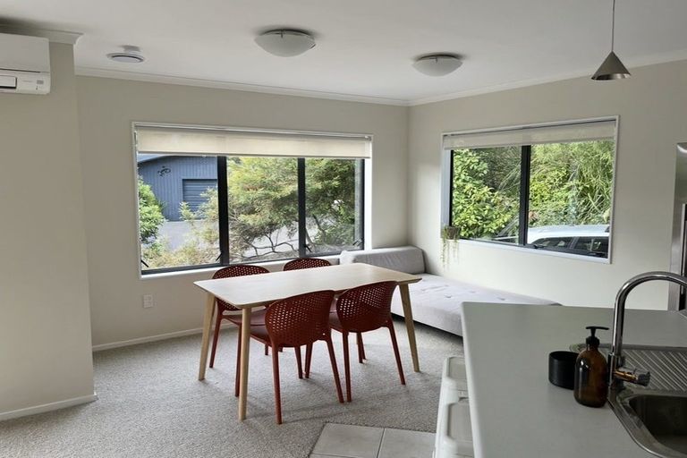 Photo of property in 7 Lowry Heights, Stokes Valley, Lower Hutt, 5019