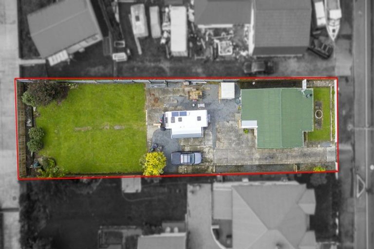 Photo of property in 102 Gibbons Street, Ebdentown, Upper Hutt, 5018