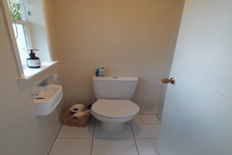 Photo of property in 3/12 Eban Avenue, Hillcrest, Auckland, 0627