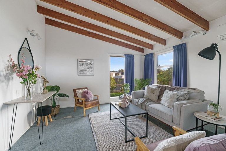 Photo of property in 20 Simcox Street, Otaki Beach, Otaki, 5512