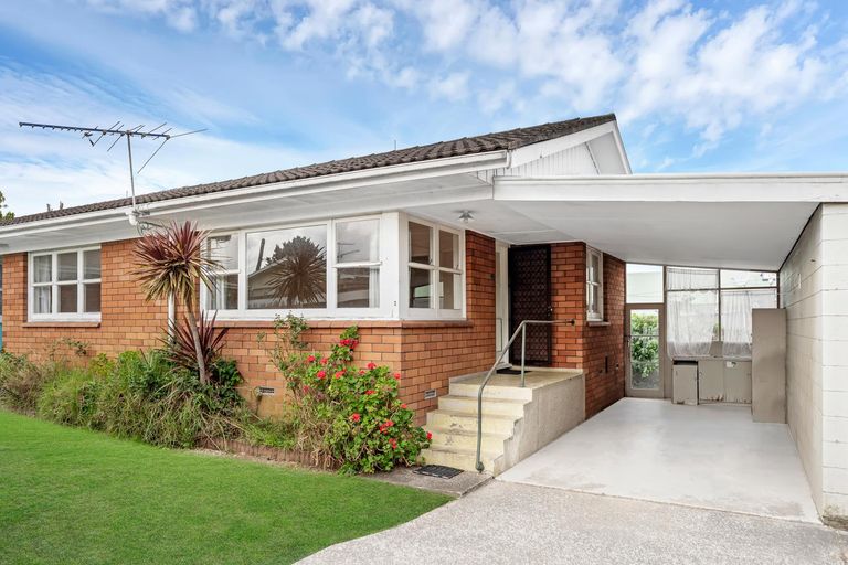 Photo of property in 2/62 Great South Road, Papatoetoe, Auckland, 2025