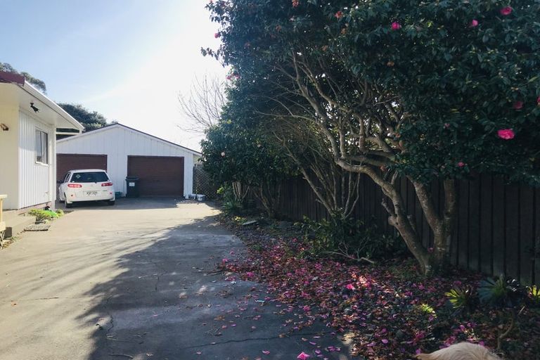 Photo of property in 11 Makarini Street, Paraparaumu, 5032