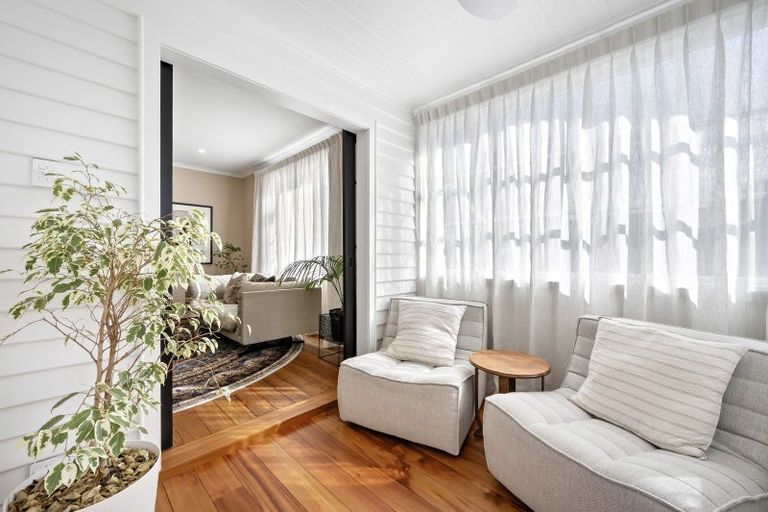 Photo of property in 6 Kowhai Street, Eastbourne, Lower Hutt, 5013