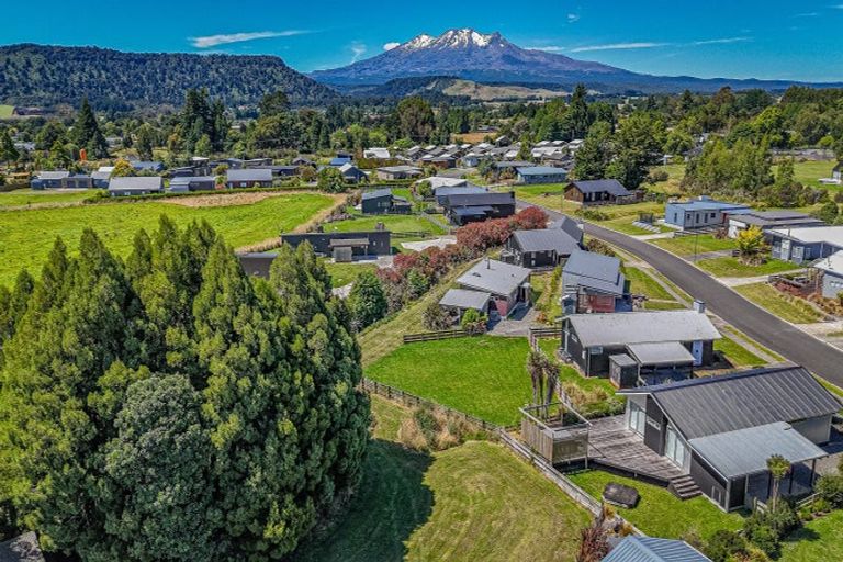 Photo of property in 8 Cordyline Place, Ohakune, 4625