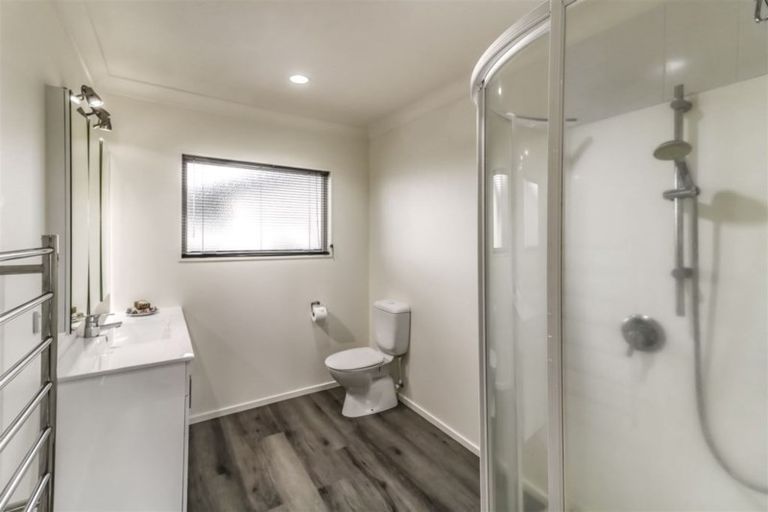 Photo of property in 215 Newcastle Road, Grandview Heights, Hamilton, 3200