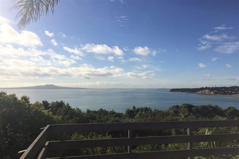 Photo of property in 23 Churchill Road, Murrays Bay, Auckland, 0630