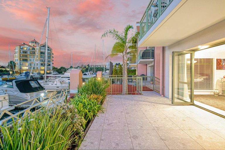 Photo of property in 118 Harbour Village Drive, Gulf Harbour, Whangaparaoa, 0930