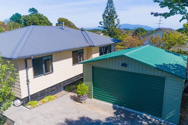 Photo of property in 76b Seddon Street, Waikanae, 5036