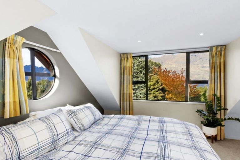 Photo of property in 79 Arawata Terrace, Sunshine Bay, Queenstown, 9300