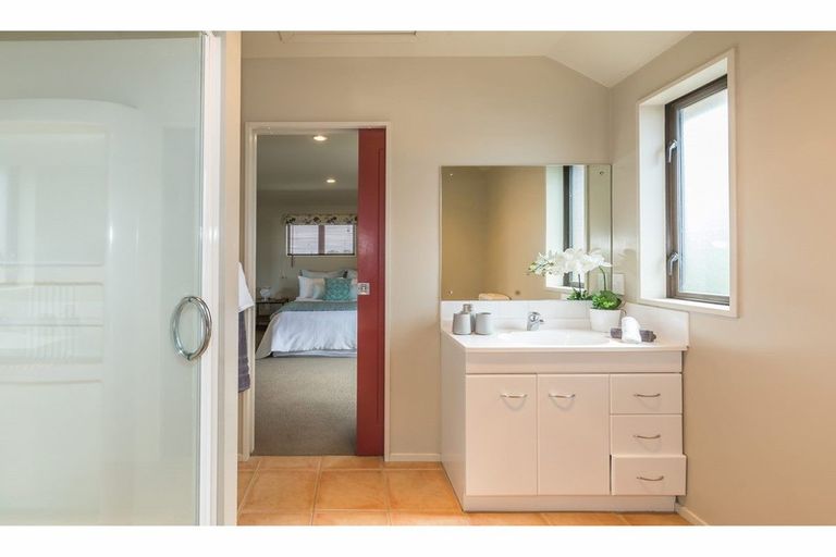 Photo of property in 19 Studholme Street, Somerfield, Christchurch, 8024