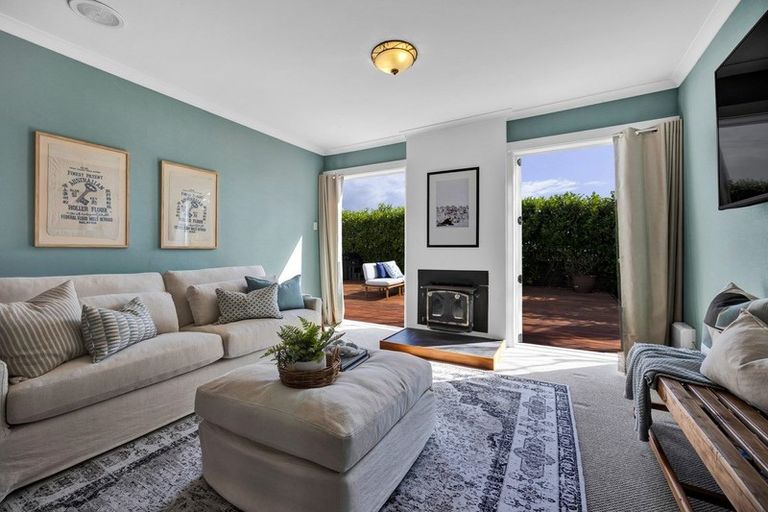 Photo of property in 44 Upjohn Street, Brooklands, New Plymouth, 4310