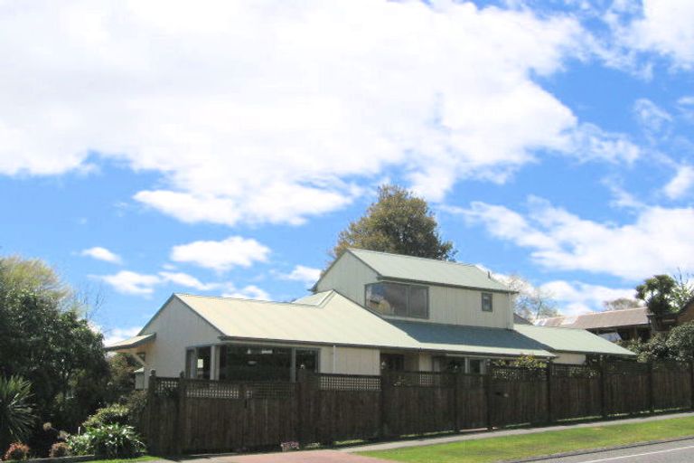 Photo of property in 10 Taharepa Road, Hilltop, Taupo, 3330