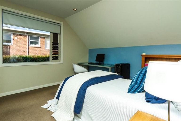 Photo of property in 6 Brighton Terrace, Murrays Bay, Auckland, 0630