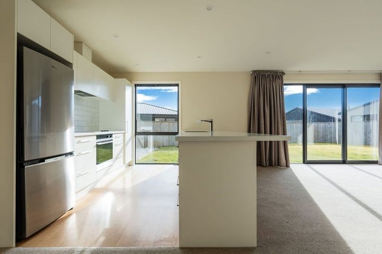 Photo of property in 10 Ward Street, Jacks Point, Queenstown, 9371