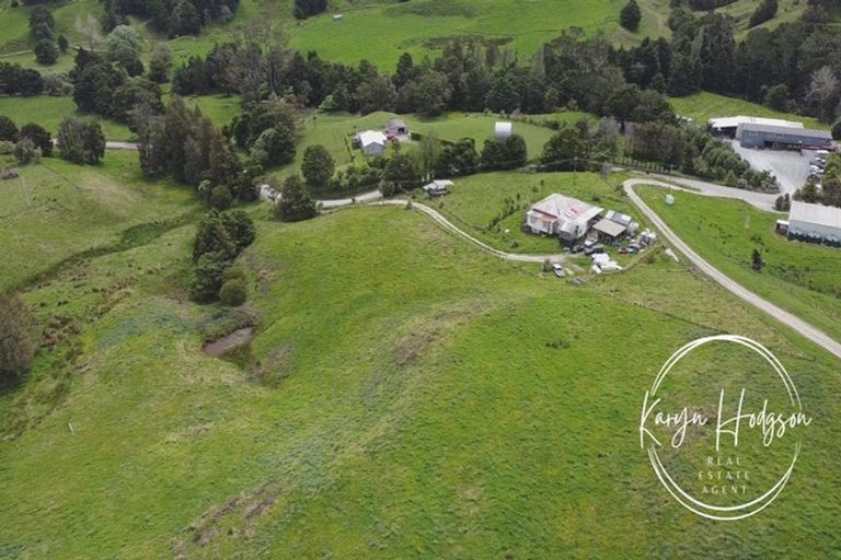 Photo of property in 184 Paparoa Station Road, Paparoa, 0571