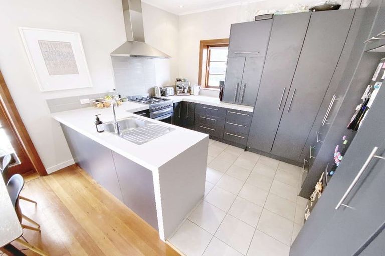 Photo of property in 27 Glencourt Place, Glenfield, Auckland, 0629